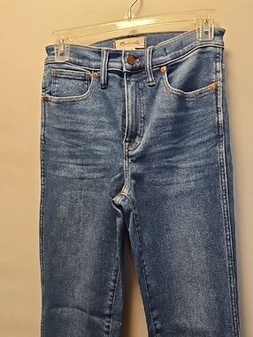 Moving Sale! Madewell Stove Pipe High-Rise Straight Jeans 25T
